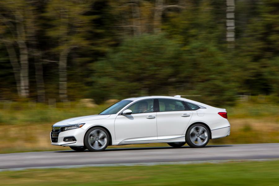  Honda Accord Touring 1.5T 2017 года  (NA) (фото 22 из 33)